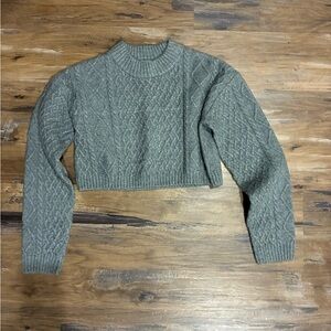 H&M Gray Cable Knit Cropped Sweater